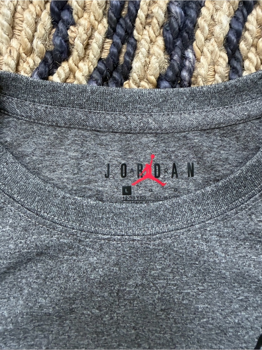 Boys Jordan Gray Dri-FIT T-Shirt, Size L - Picture 3 of 3